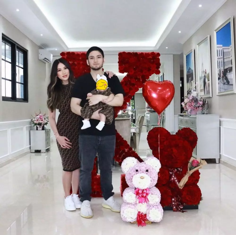 Kezia Toemion ultah 31 © Instagram Kezia Toemion ultah 31 © Instagram