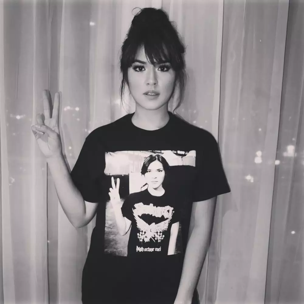 raisa rambut poni © Instagram