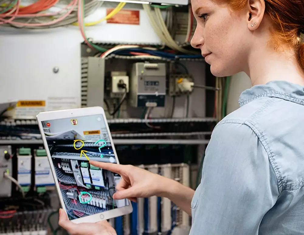 Mendix © 2021 brilio.net