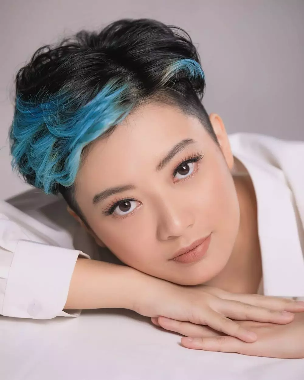 Potret penampilan terbaru Leony Instagram © 2021 brilio.net Potret penampilan terbaru Leony Instagram © 2021 brilio.net