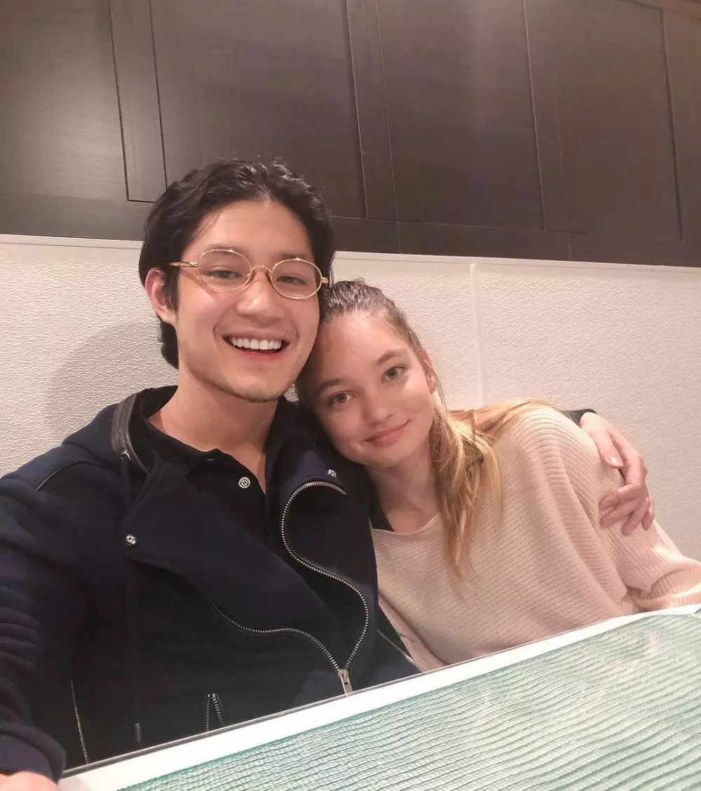 Potret cantik Tina Bleszynski © 2021 brilio.net