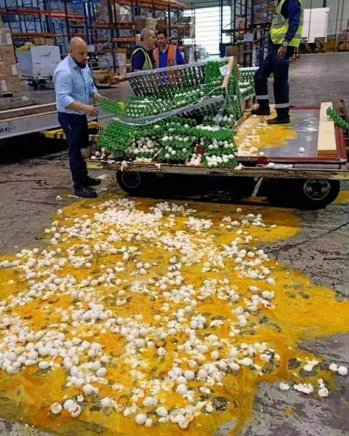 momen ngenes sakit tak berdarah © Berbagai Sumber