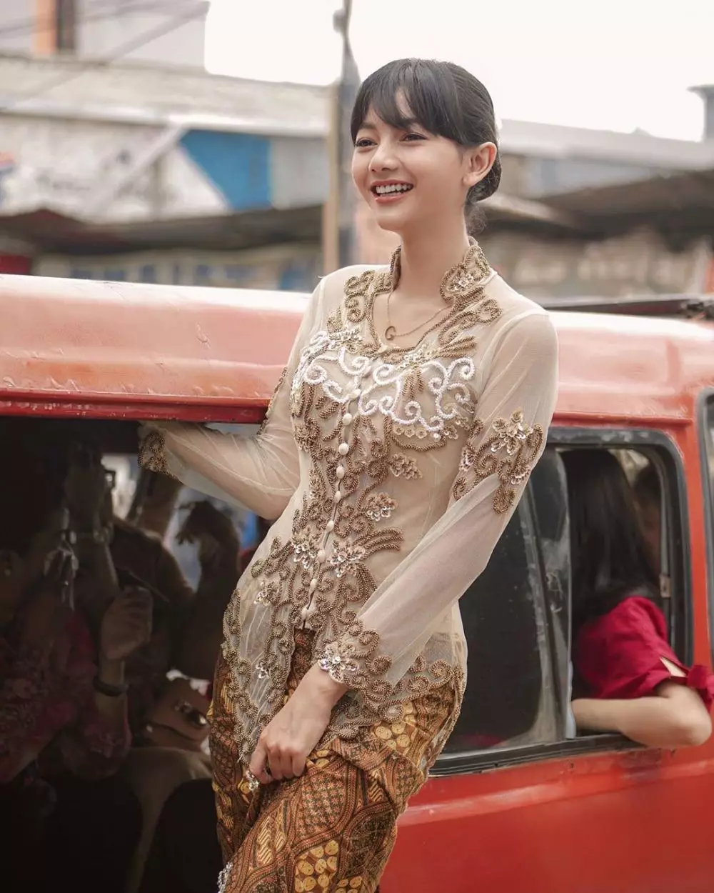 Aktris Ikatan Cinta pakai kebaya © 2021 brilio.net