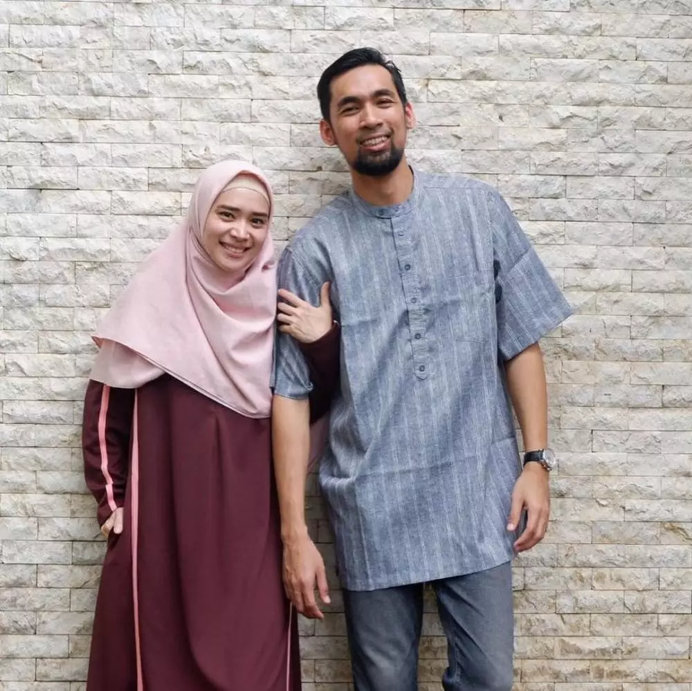 Seleb FTV berjodoh hingga pelaminan © 2021 brilio.net Seleb FTV berjodoh hingga pelaminan © 2021 brilio.net