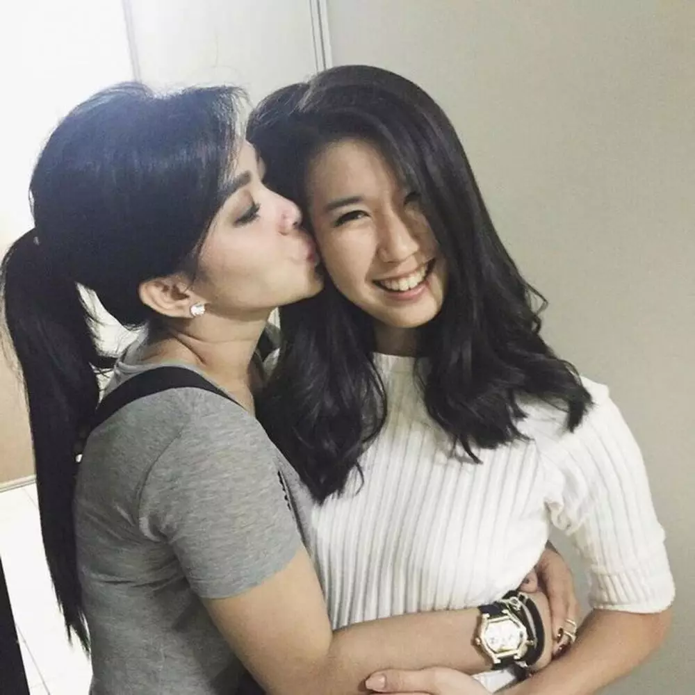 kedekatan Christie dengan Syahrini © 2021 brilio.net kedekatan Christie dengan Syahrini © 2021 brilio.net