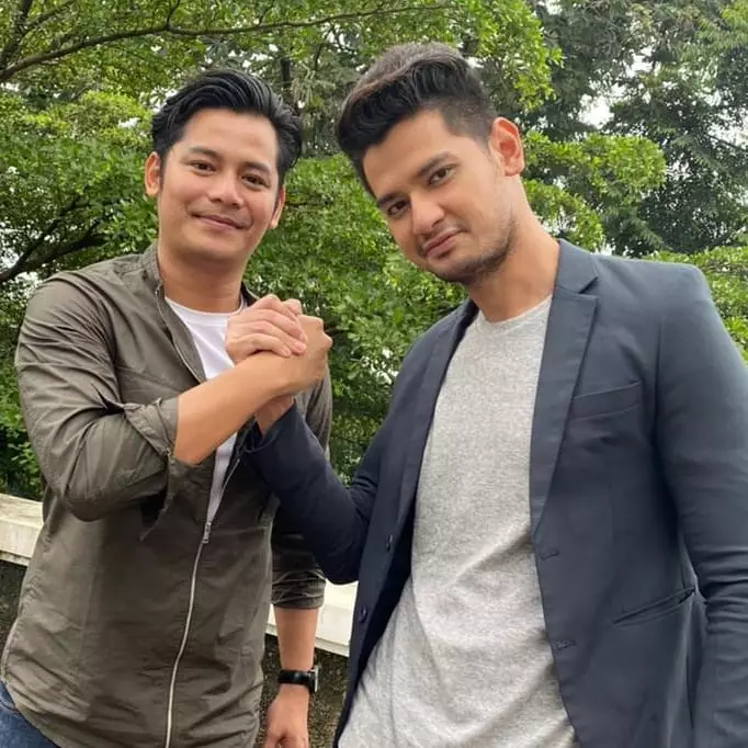 Kevin Hillers syuting Ikatan Cinta © 2021 brilio.net Instagram Kevin Hillers syuting Ikatan Cinta © 2021 brilio.net Instagram