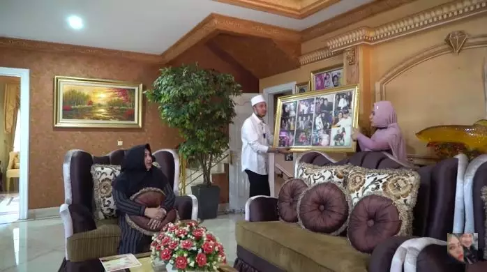 rumah lama Kartika Putri © YouTube