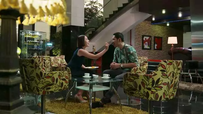 Evan Sanders dan kekasihnya di sinetron © 2021 brilio.net