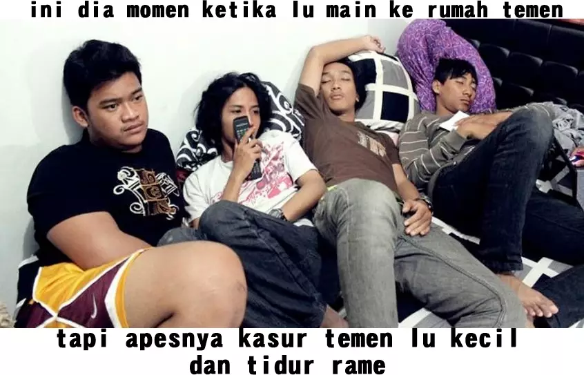 meme momen apes nginap rumah teman Berbagai sumber