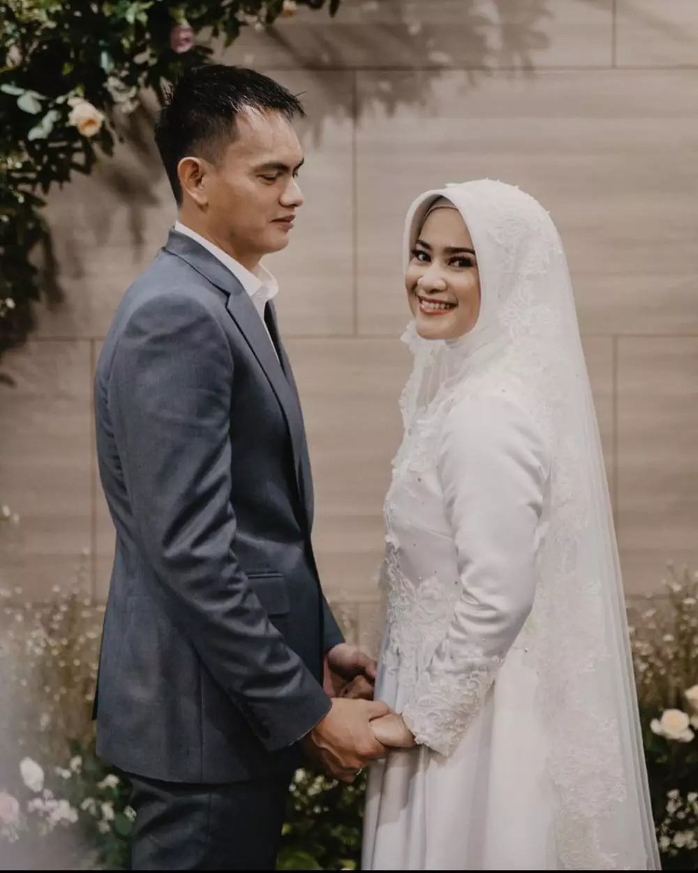 Momen pernikahan Ikke Nurjanah dan Karlie Fu Instagram© 2021 brilio.net