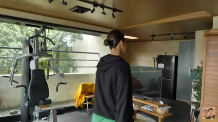 ruang gym Baim Wong dan Paula © YouTube