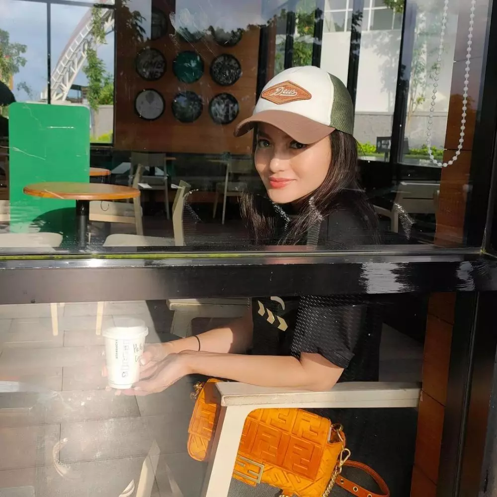 Potret honeymoon Ibnu Jamil dan Ririn Instagram© 2021 brilio.net