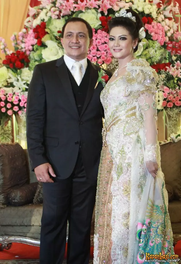 seleb cantik menikah 40 ©Instagram