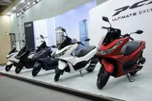 8 Fakta skutik premium All New Honda PCX 160, spesifikasi dan harganya