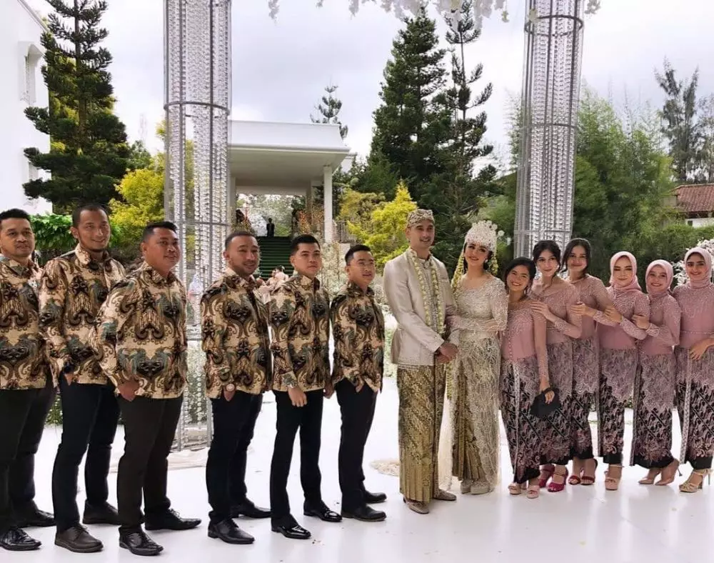 Lesty jadi bridesmaid © 2021 brilio.net Lesty jadi bridesmaid © 2021 brilio.net