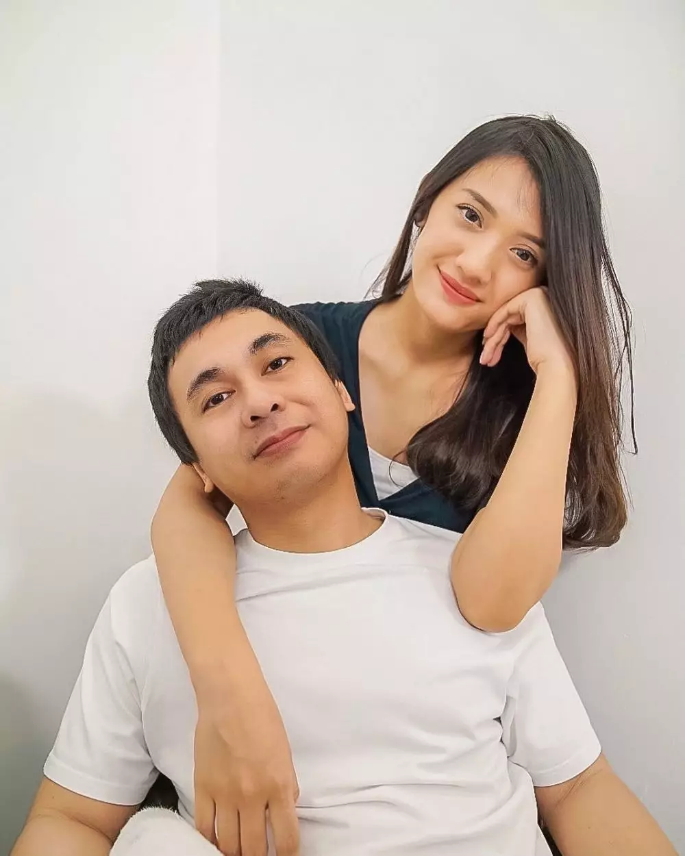 Seleb menikah sebelum lulus S1 © berbagai sumber Seleb menikah sebelum lulus S1 © berbagai sumber