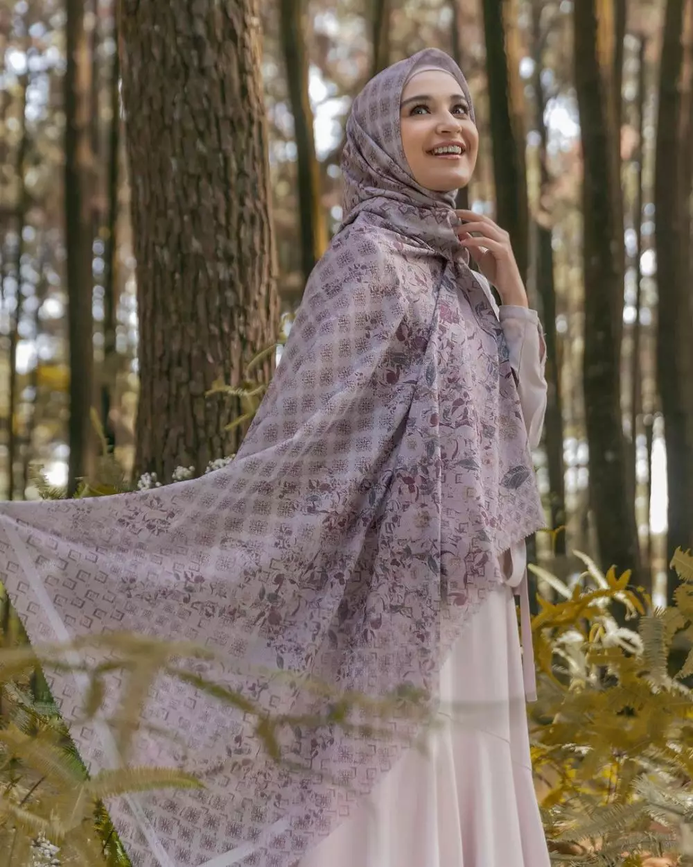 Seleb menikah sebelum lulus S1 © berbagai sumber Seleb menikah sebelum lulus S1 © berbagai sumber