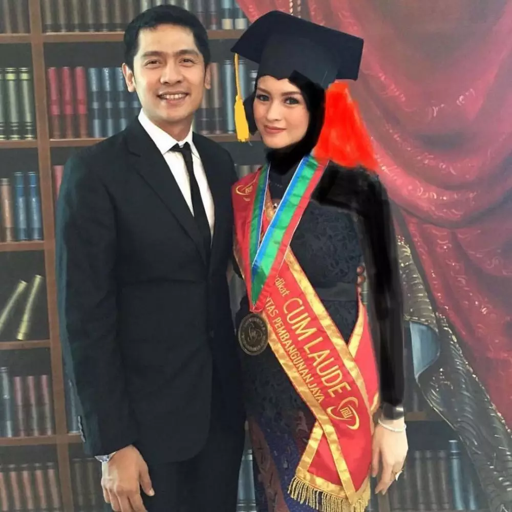 Seleb menikah sebelum lulus S1 © berbagai sumber Seleb menikah sebelum lulus S1 © berbagai sumber