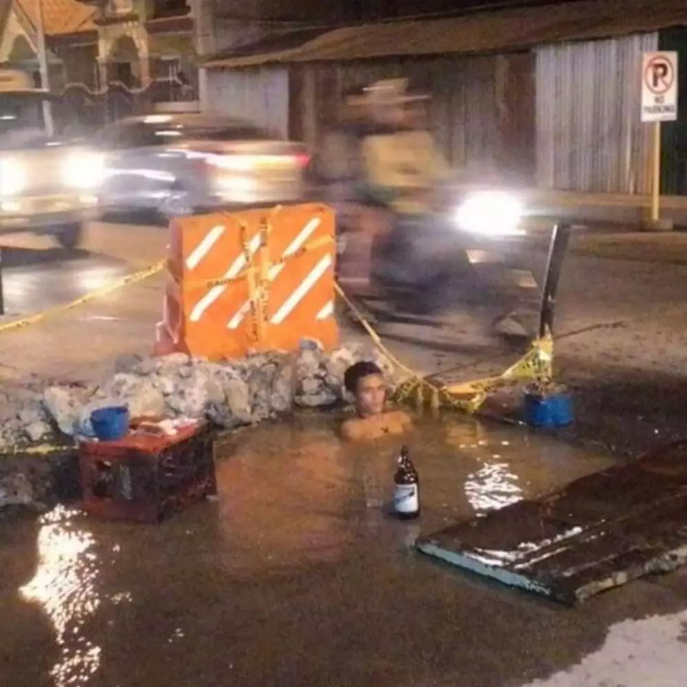 aksi absurd berendam © Instagram aksi absurd berendam © Instagram