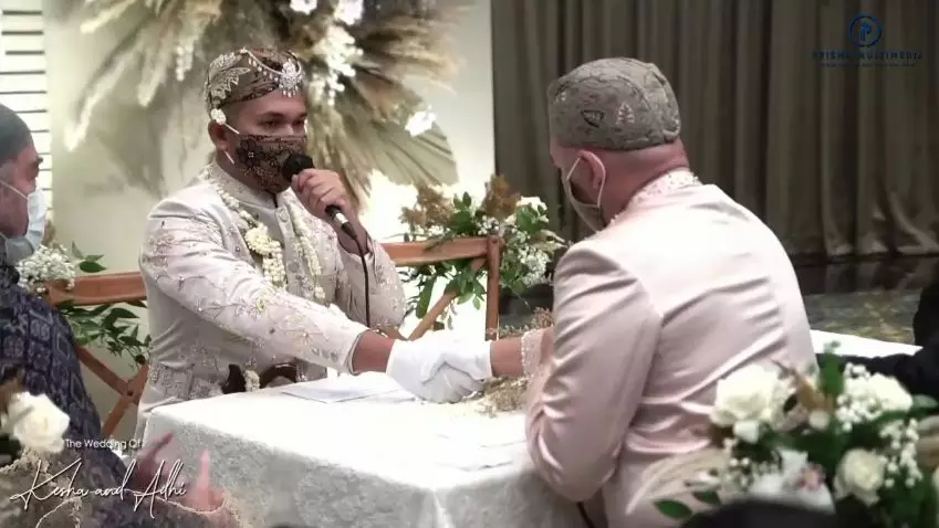 Momen akad nikah Kesha Ratuliu © Instagram & YouTube Momen akad nikah Kesha Ratuliu © Instagram & YouTube
