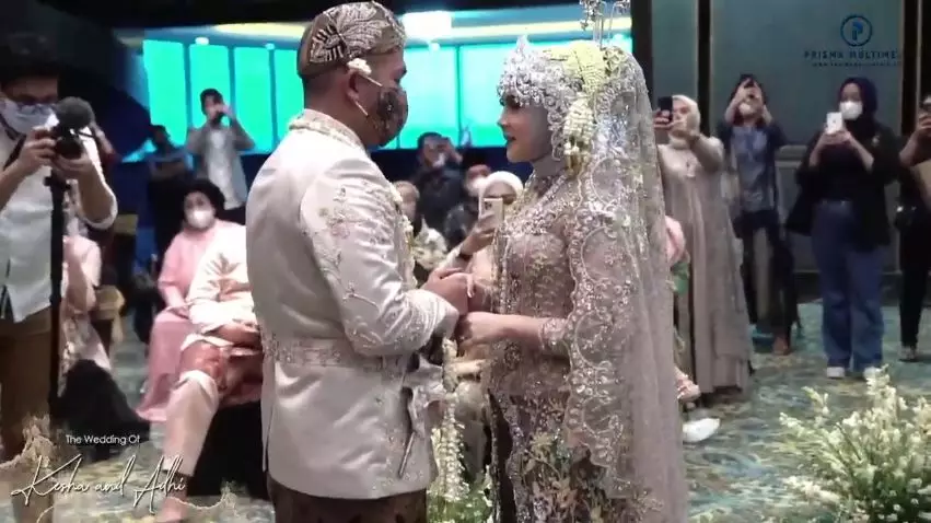 Momen akad nikah Kesha Ratuliu © Instagram & YouTube Momen akad nikah Kesha Ratuliu © Instagram & YouTube