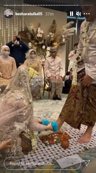 Momen akad nikah Kesha Ratuliu © Instagram & YouTube Momen akad nikah Kesha Ratuliu © Instagram & YouTube