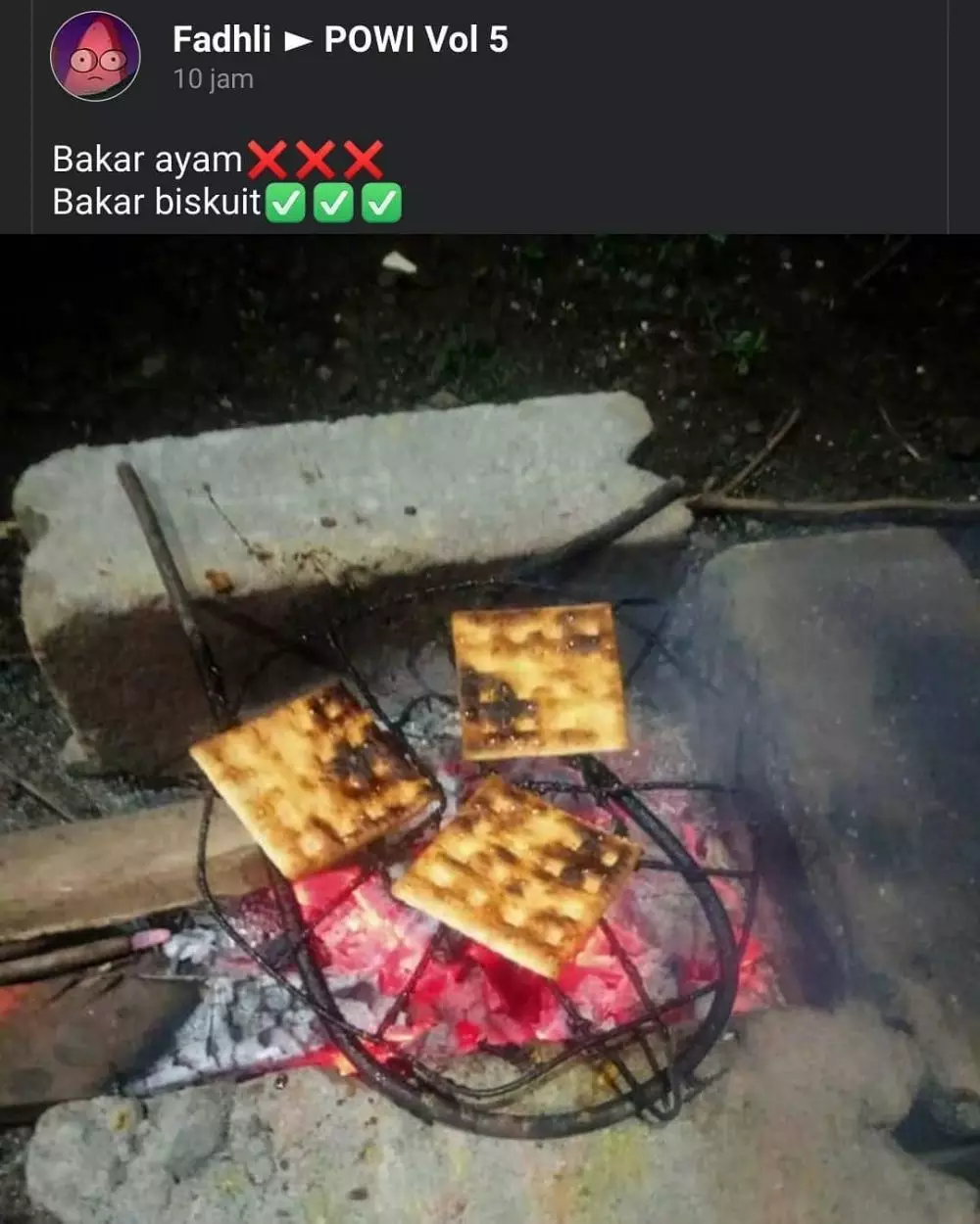 cara antimainstream makan biskuit © Berbagai Sumber