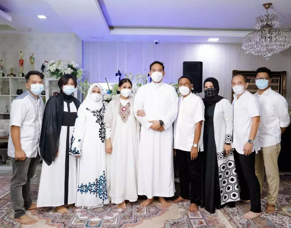 tasyakuran 4 bulan Tata © Instagram tasyakuran 4 bulan Tata © Instagram