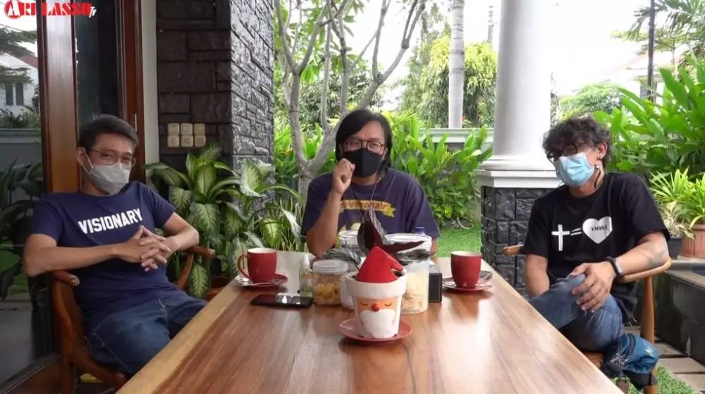 Cerita perjuangan Ari Lasso sembuh dari Covid-19 YouTube© 2021 brilio.net Cerita perjuangan Ari Lasso sembuh dari Covid-19 YouTube© 2021 brilio.net