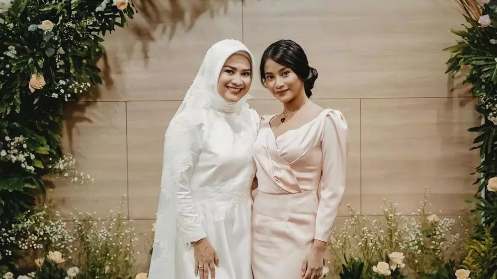 kebersamaan Ikke Nurjanah dan Adira © 2021 brilio.net kebersamaan Ikke Nurjanah dan Adira © 2021 brilio.net