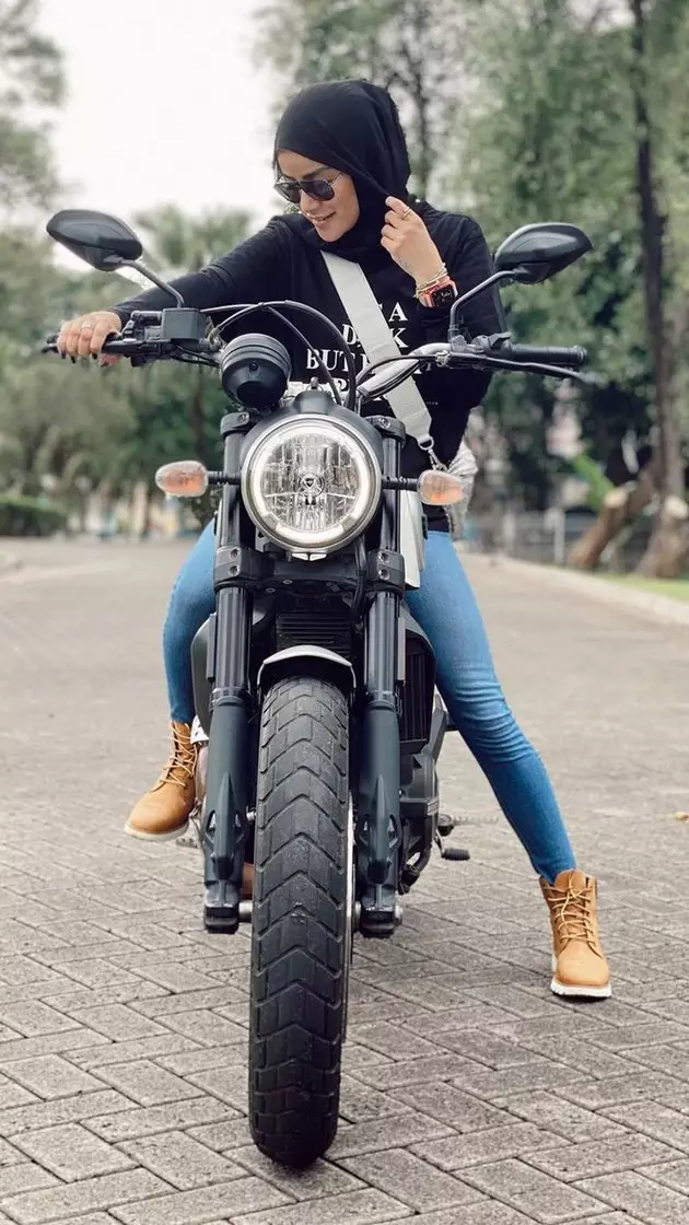 Tulisan caption Olla Ramlan © 2021 brilio.net Tulisan caption Olla Ramlan © 2021 brilio.net