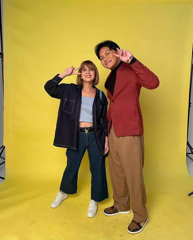 Tya Ariestya pamer perut rata © 2021 brilio.net