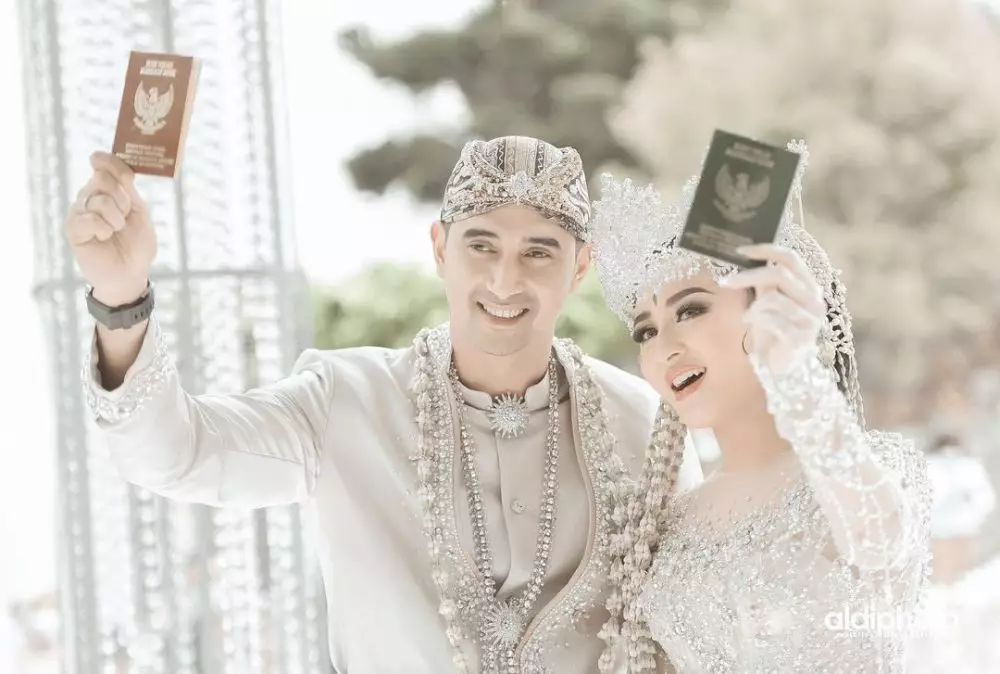 pesinetron menikah muda © Instagram