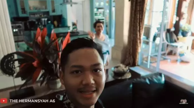 kamar tidur Sarah Menzel © 2021 brilio.net