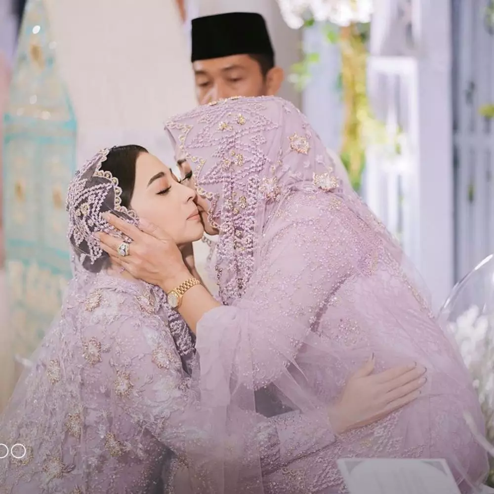 Kebersamaan Nikita Willy dan ibu  © Instagram