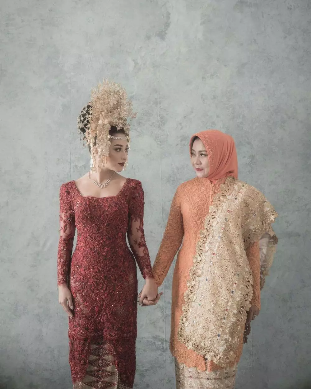 Kebersamaan Nikita Willy dan ibu  © Instagram