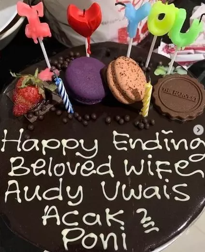 tulisan kue ultah seleb   © 2021 brilio.net