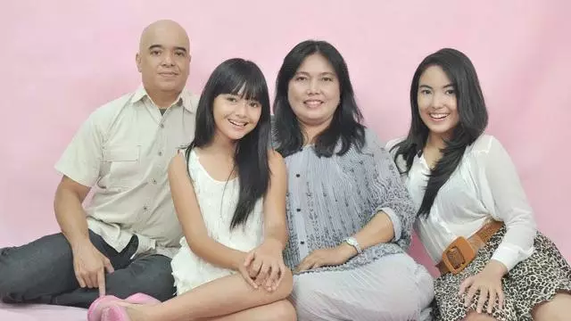 pesinetron kecil dan ibunda ©Instagram