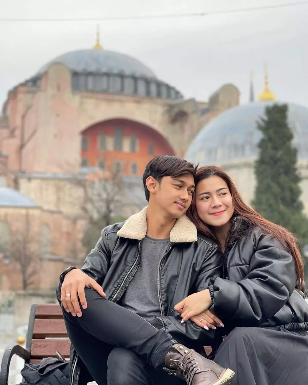 seleb unggah potret istri saat tidur Instagram