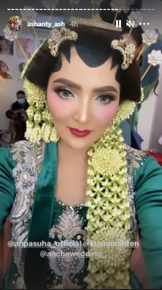 Ashanty dan Aurel baju pengantin Jawa © Instagram