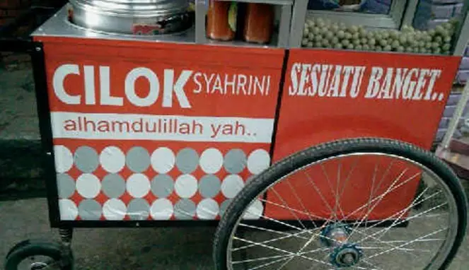 Tulisan di gerobak cilok © berbagai sumber Tulisan di gerobak cilok © berbagai sumber