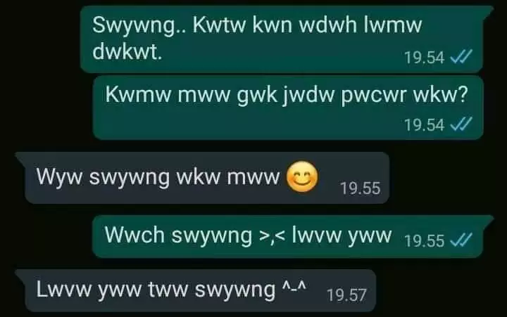 Chat ke pacar pakai kode rahasia © berbagai sumber