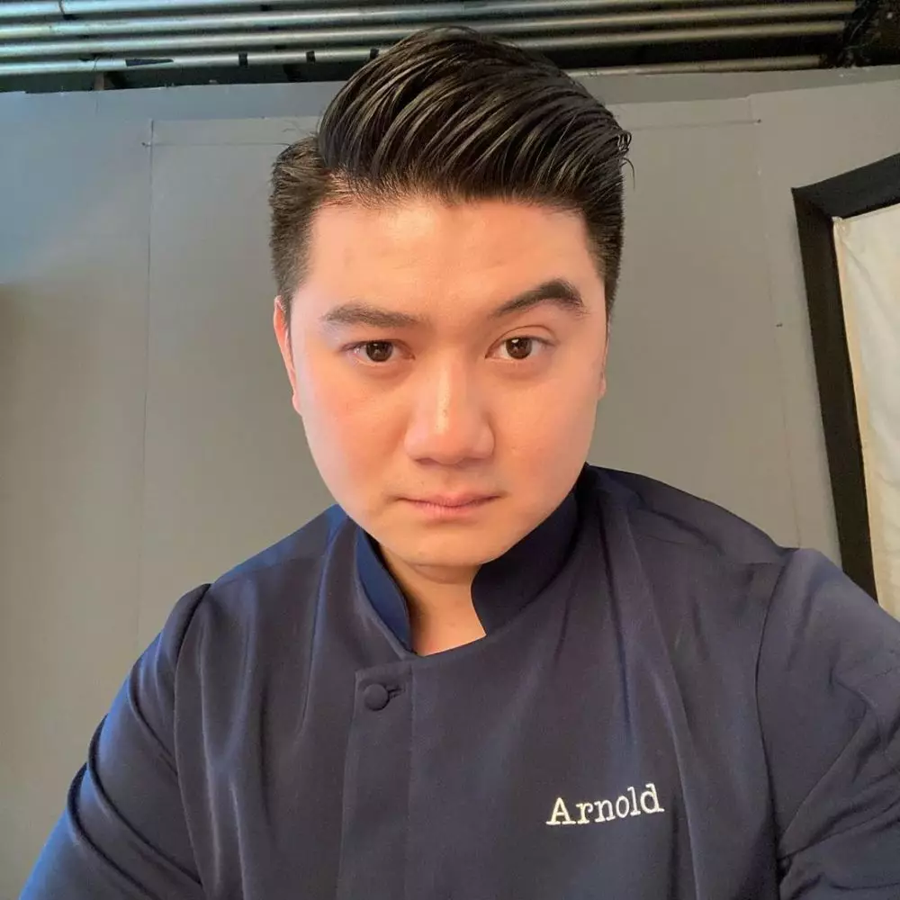 Cerita Chef Arnold yang jarang terekspos © Instagram Cerita Chef Arnold yang jarang terekspos © Instagram