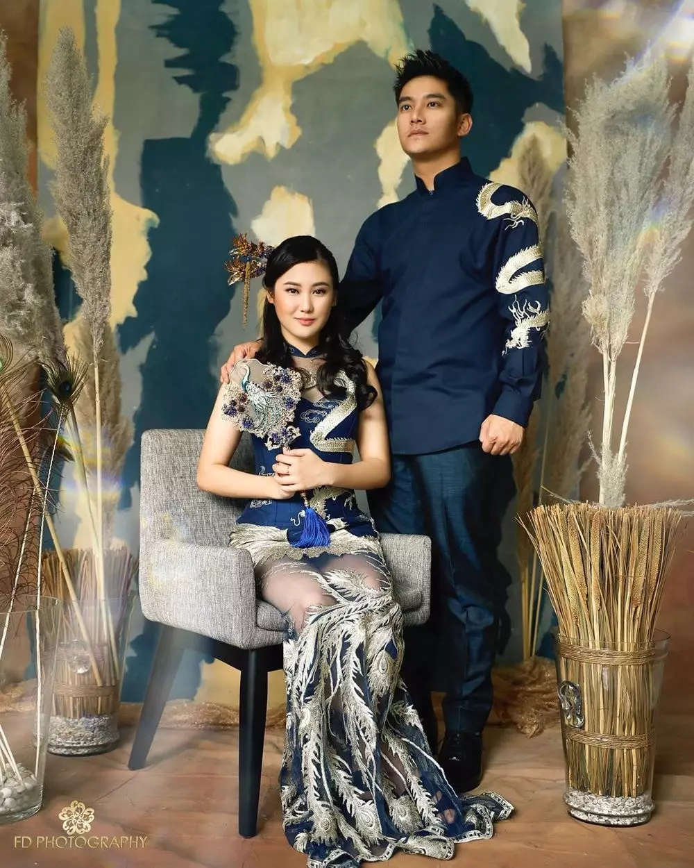 pemotretan pasangan seleb bertema oriental © 2021 brilio.net pemotretan pasangan seleb bertema oriental © 2021 brilio.net