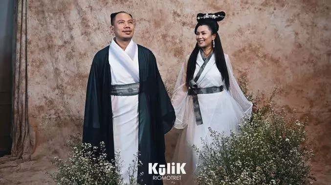 pemotretan pasangan seleb bertema oriental © 2021 brilio.net pemotretan pasangan seleb bertema oriental © 2021 brilio.net