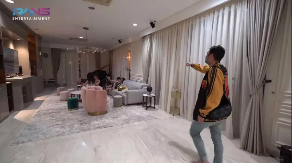 potret terbaru rumah Raffi © 2021 brilio.net potret terbaru rumah Raffi © 2021 brilio.net