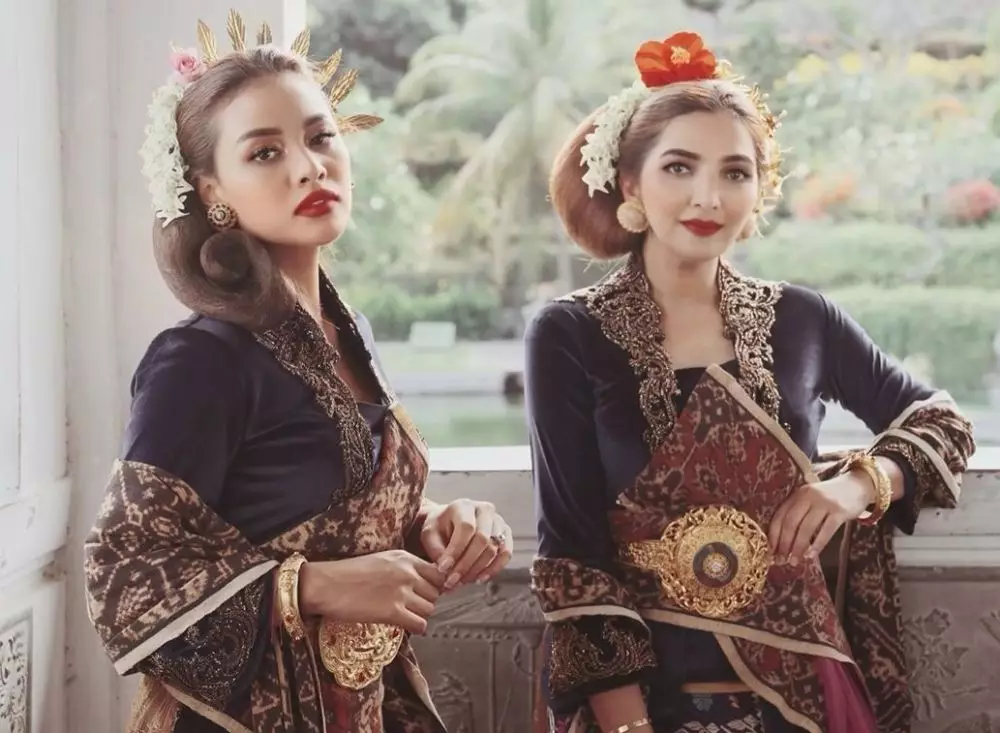 pesona Ashanty dengan busana daerah © 2021 brilio.net Instagram