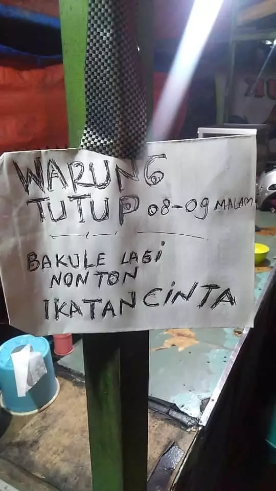 Warung tutup demi Ikatan Cinta © berbagai sumber