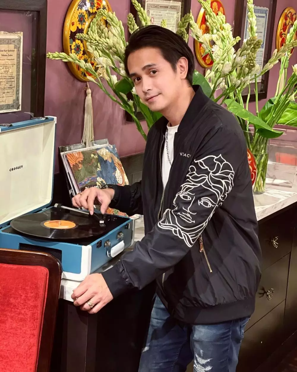 Potret Ajun Perwira di awal karier © 2021 brilio.net