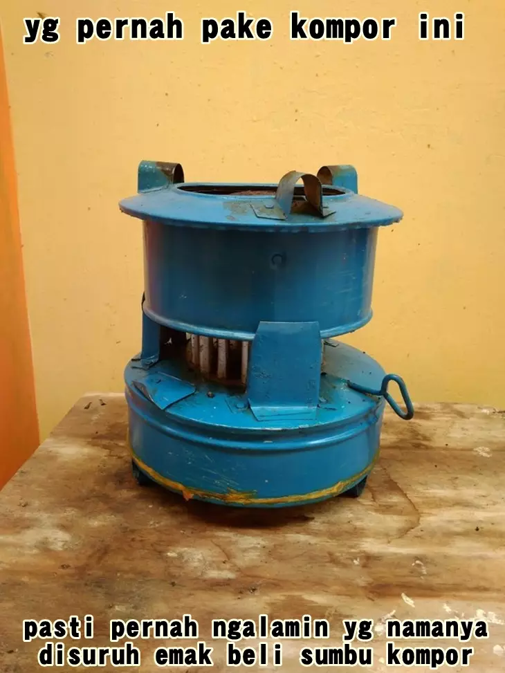 Meme alat kuno di rumah Berbagai sumber